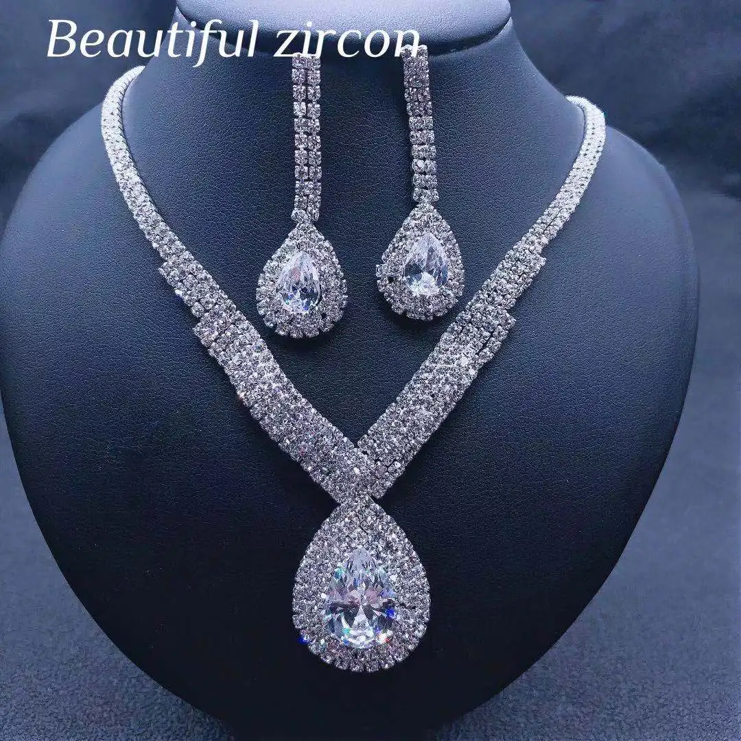 2021 new women's Crystal Necklace Earrings Set bride wedding party accessories shining Rhinestone Necklace earrings wholesale
2021 new women's Crystal Necklace Earrings Set bride wedding party accessories shining Rhinestone Necklace earrings wholesale