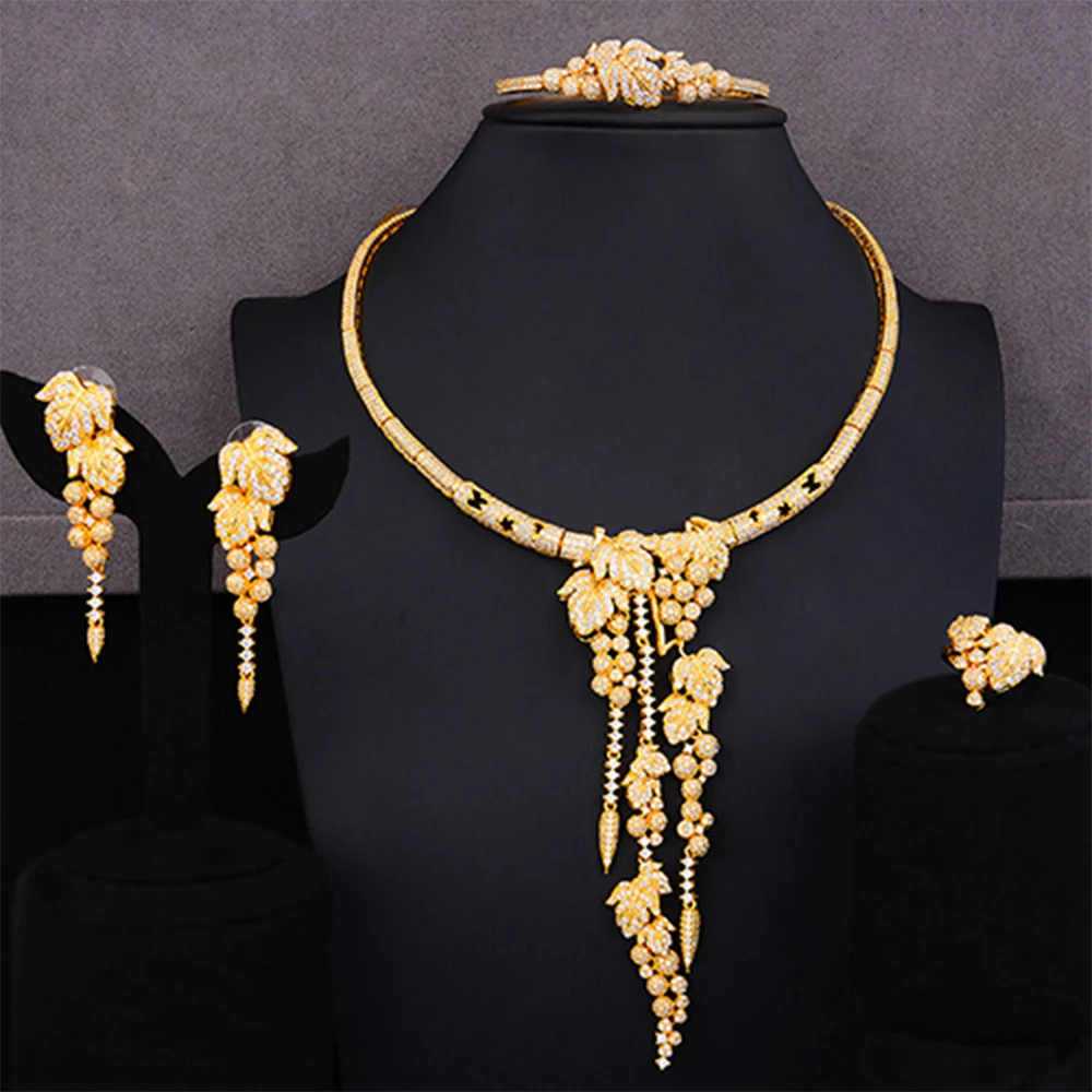 KellyBola Brand Morocco Design 4PCS Shiny Long Earrings Necklace Jewelry Set Women Romantic Bridal Wedding Engagement Jewelry
KellyBola Brand Morocco Design 4PCS Shiny Long Earrings Necklace Jewelry Set Women Romantic Bridal Wedding Engagement Jewelry