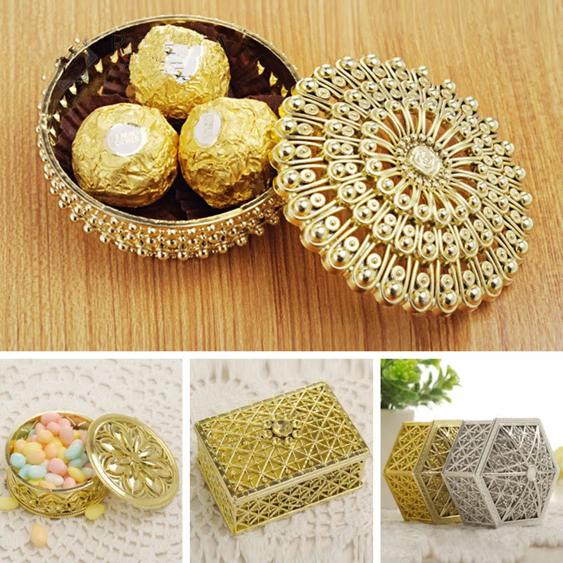 1pc Mini Plastic Hollow Gold Foil Cake Candy Box Wedding Favor Marriage Baby Shower Gift Treat Box Packaging Party Event Supply
1pc Mini Plastic Hollow Gold Foil Cake Candy Box Wedding Favor Marriage Baby Shower Gift Treat Box Packaging Party Event Supply