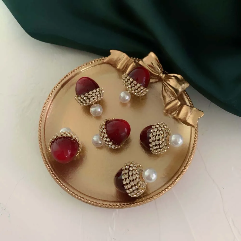 New Trend New Year Pearl Earrings Girl Wine Red Cherry Earrings Rhinestone Ear Jewelry Ladies Fashion Jewelry
New Trend New Year Pearl Earrings Girl Wine Red Cherry Earrings Rhinestone Ear Jewelry Ladies Fashion Jewelry