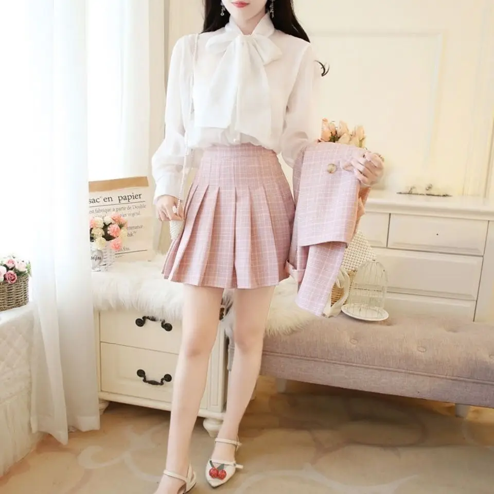 Suit coat short skirt suit women's 2021 spring new foreign style lattice academy style three piece suit 
Suit coat short skirt suit women's 2021 spring new foreign style lattice academy style three piece suit