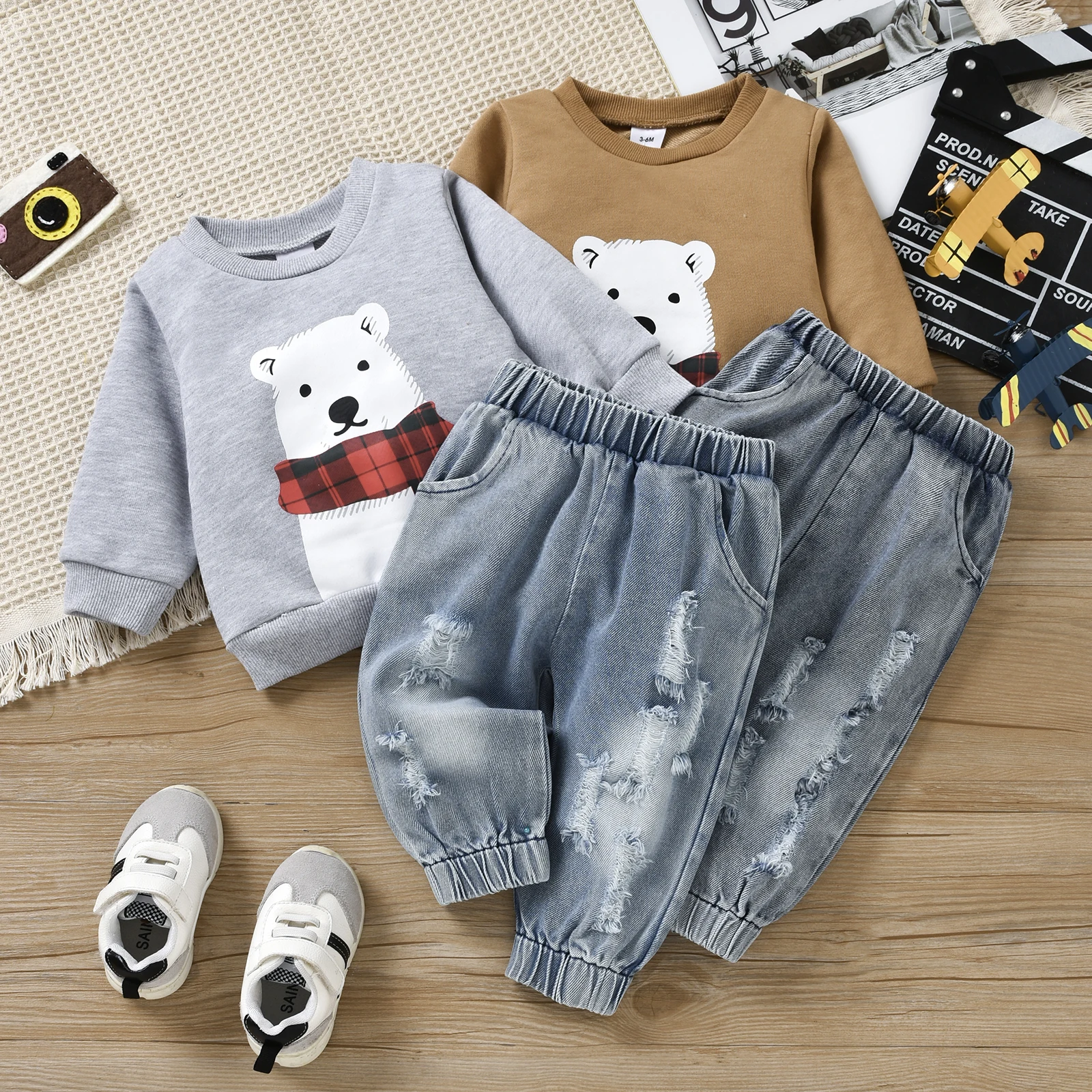 Newborn Baby Girls Boys 2 Pieces Outfit Long Sleeve Cartoon Animal Print Sweatshirt Tops + Elastic Waist Ripped Jeans Outfits
Newborn Baby Girls Boys 2 Pieces Outfit Long Sleeve Cartoon Animal Print Sweatshirt Tops + Elastic Waist Ripped Jeans Outfits