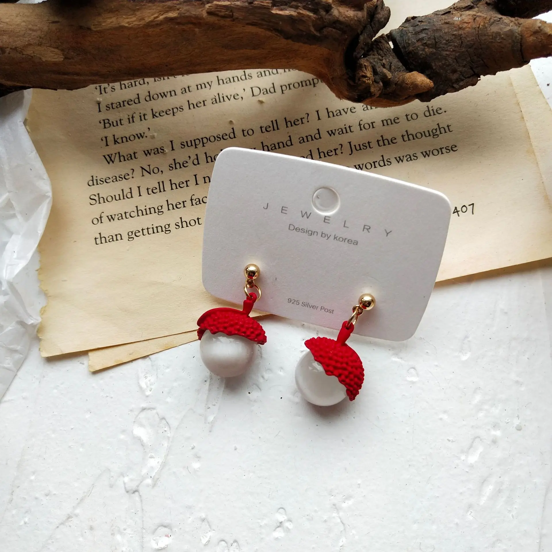 SNCSDK 2020 Creative Moonstone Frosted Spray Paint Lychee Cute Simulation Fruit Ear Clip Women's Stud Earrings Fashion Jewelry
SNCSDK 2020 Creative Moonstone Frosted Spray Paint Lychee Cute Simulation Fruit Ear Clip Women's Stud Earrings Fashion Jewelry