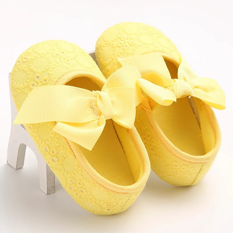 New newborn baby girl cute sweet bow lace wrinkled shoes soft bottom non-slip elastic band shoes toddler
New newborn baby girl cute sweet bow lace wrinkled shoes soft bottom non-slip elastic band shoes toddler