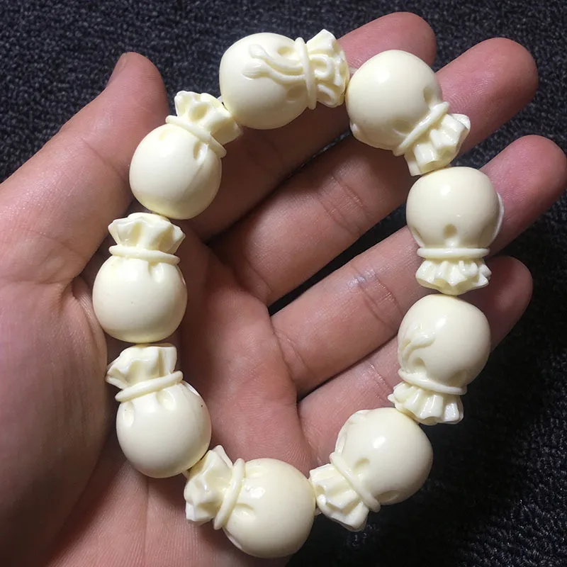 Money Lucky Bag Lucky Bracelet Sculpture Modern Art Hand Sculpture High-end car decoration pendant Gift souvenir
Money Lucky Bag Lucky Bracelet Sculpture Modern Art Hand Sculpture High-end car decoration pendant Gift souvenir