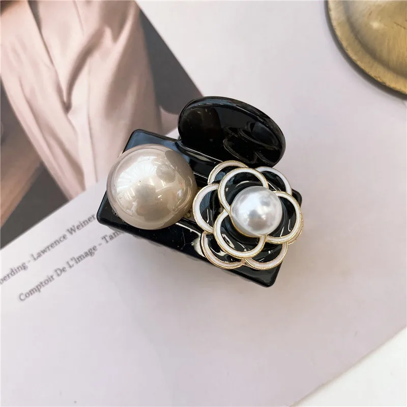 Camellia Flower Floral Pearl Hair Claw Banana Clip for Bun for Women Girl Korean Handmade Fashion Accessories Mujer Wholesale
Camellia Flower Floral Pearl Hair Claw Banana Clip for Bun for Women Girl Korean Handmade Fashion Accessories Mujer Wholesale