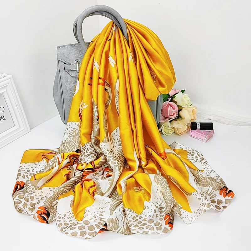 2021 New Sunscreen Kerchief Popular Beach Towel Female 180X90CM Satin Silk Scarf Summer Print Bandana Fashion High-Grade Shawl
2021 New Sunscreen Kerchief Popular Beach Towel Female 180X90CM Satin Silk Scarf Summer Print Bandana Fashion High-Grade Shawl