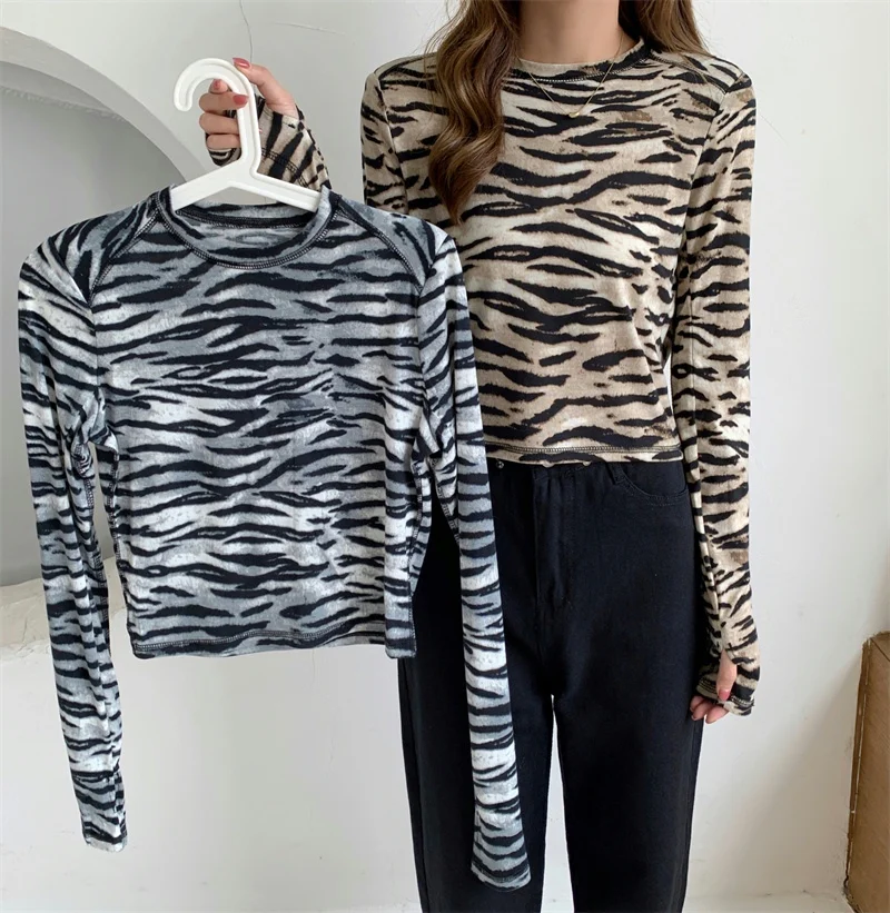 hot Harajuku crop top woman tshirts spring Girlfriends sexy Leopard t Shirt autumn Women Casual slim long Sleeve y2k Tops Female
hot Harajuku crop top woman tshirts spring Girlfriends sexy Leopard t Shirt autumn Women Casual slim long Sleeve y2k Tops Female
