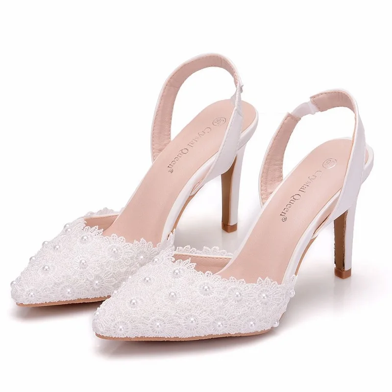 

Летние новые стильные белые кружевные свадебные туфли на шпильке большого размера свадебные туфли с острым носком для банкета под платье Универсальные женские сандалии