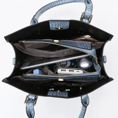 New Patent Leather Crocodile Pattern Handbags Bags For Women European And American Fashion Bag Tote Bags Single-shoulder Bag
New Patent Leather Crocodile Pattern Handbags Bags For Women European And American Fashion Bag Tote Bags Single-shoulder Bag
