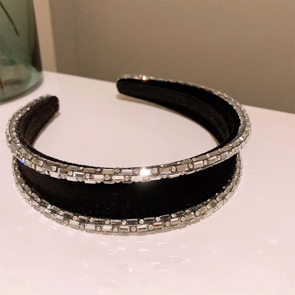 Elegant Temperament Exquisite Girl Cloth Simple Crystal hairband Black velvet Hair Hoop Wide brim headband
Elegant Temperament Exquisite Girl Cloth Simple Crystal hairband Black velvet Hair Hoop Wide brim headband