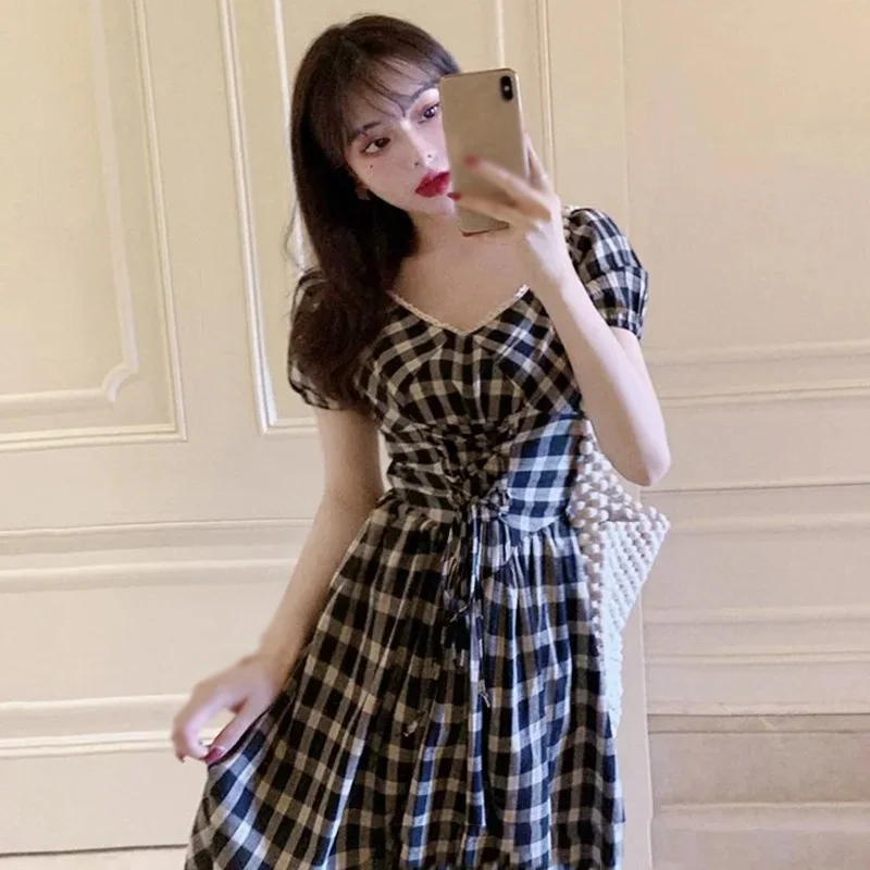 Jlong Summer Retro Style Tighten Waist Dress All-Match Outer Wear Tether Design Mid-Length Dress
Jlong Summer Retro Style Tighten Waist Dress All-Match Outer Wear Tether Design Mid-Length Dress