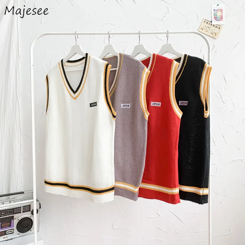 Men V-neck Sweater Vests Preppy Style Letter Loose Soft All-match Autumn Teenagers Unisex Retro Males Knitwear Fashion Jumpers
Men V-neck Sweater Vests Preppy Style Letter Loose Soft All-match Autumn Teenagers Unisex Retro Males Knitwear Fashion Jumpers