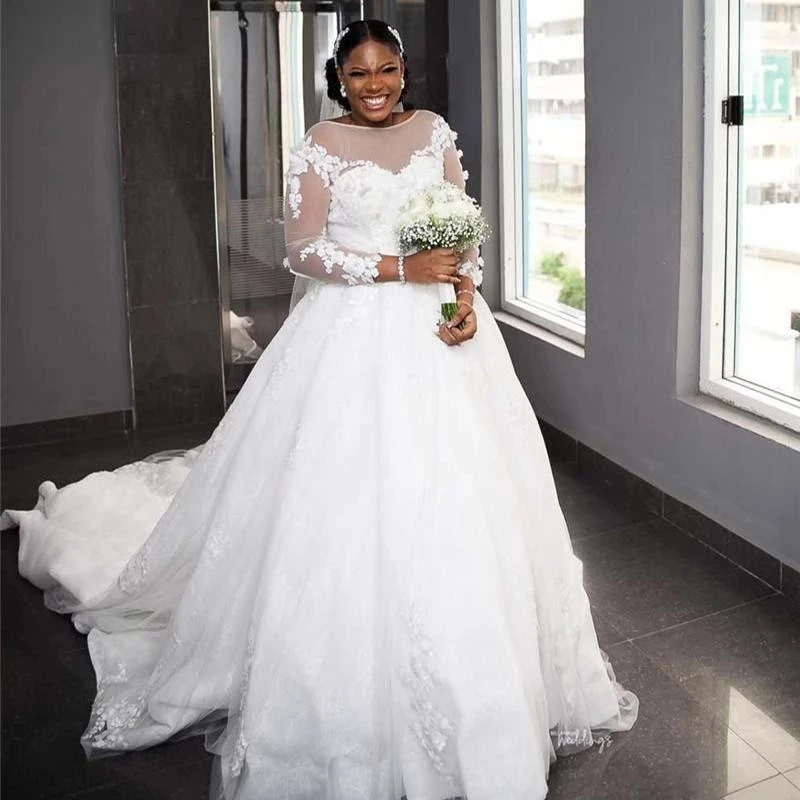 Beautiful 3/4 Long Sleeves 3D Floral Appliques A-Line Wedding Dresses Sweep Train Plus Size African Bridal Gowns
Beautiful 3/4 Long Sleeves 3D Floral Appliques A-Line Wedding Dresses Sweep Train Plus Size African Bridal Gowns