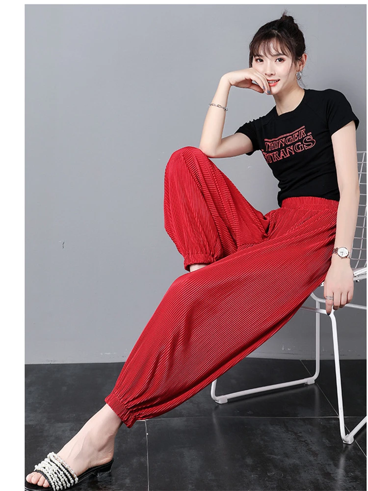 Women's Summer Loose Pants Soft Joggers Streetwear Pants New Fashion Oversize Ankle-Length Harem Pants Bottoms spodnie dresowe
Women's Summer Loose Pants Soft Joggers Streetwear Pants New Fashion Oversize Ankle-Length Harem Pants Bottoms spodnie dresowe