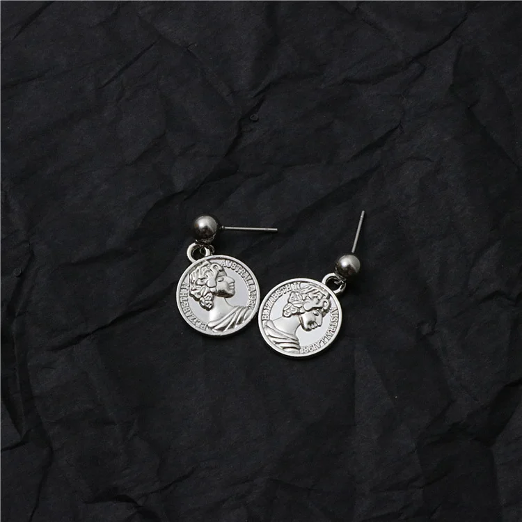 Creative new simple coin earrings gold coin tassel temperament Earrings Fashion Design Earrings
Creative new simple coin earrings gold coin tassel temperament Earrings Fashion Design Earrings