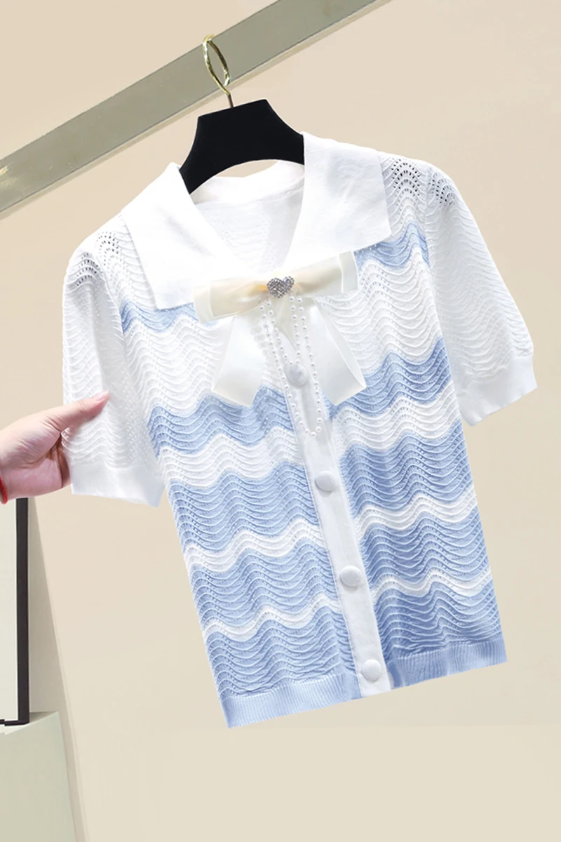 Knitted Cardigan Stripe T-shirt Women Lapels Short Sleeve Ice Silk Thin Sweater Color Matching Crop Top Hollow Bow Tshirt Summer
Knitted Cardigan Stripe T-shirt Women Lapels Short Sleeve Ice Silk Thin Sweater Color Matching Crop Top Hollow Bow Tshirt Summer