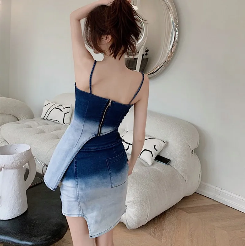 2021 summer fashion sexy women Irregular Denim Two piece sets Denim sling Tops + High waist Bodycon Split Skirt sets
2021 summer fashion sexy women Irregular Denim Two piece sets Denim sling Tops + High waist Bodycon Split Skirt sets