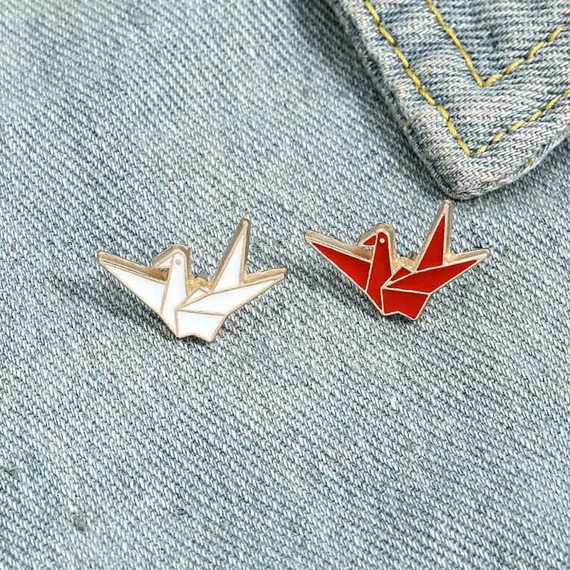 Cute Paper Crane Brooch Bag Clothes Backpack Lapel Enamel Pin Badges Cartoon Jewelry Gift For Friend Women Accessories
Cute Paper Crane Brooch Bag Clothes Backpack Lapel Enamel Pin Badges Cartoon Jewelry Gift For Friend Women Accessories