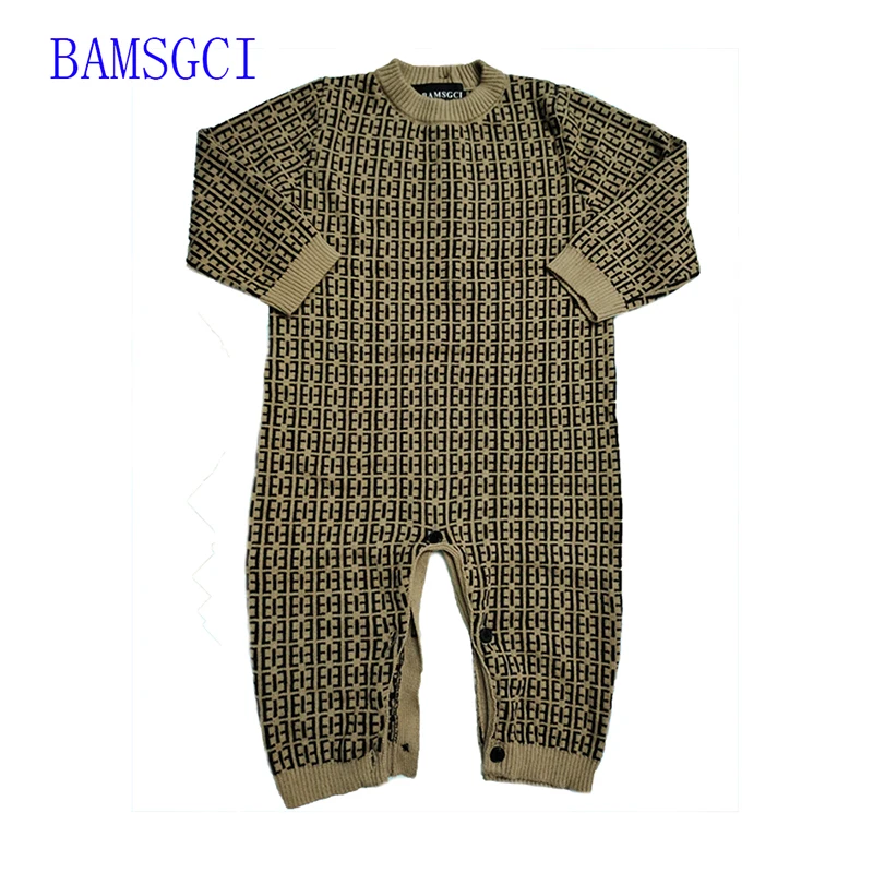 New winter fashion blanket Letter style newborn baby clothes warm knit sweater cotton toddler Baby boy girls Romper and hat set 
New winter fashion blanket Letter style newborn baby clothes warm knit sweater cotton toddler Baby boy girls Romper and hat set