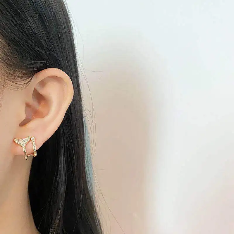 Korean Zircon Bowknot Clip Earrings French Crystal Ear Cuff Cute Romantic Fake Piercing Clip on Earrings for Women Jewelry
Korean Zircon Bowknot Clip Earrings French Crystal Ear Cuff Cute Romantic Fake Piercing Clip on Earrings for Women Jewelry