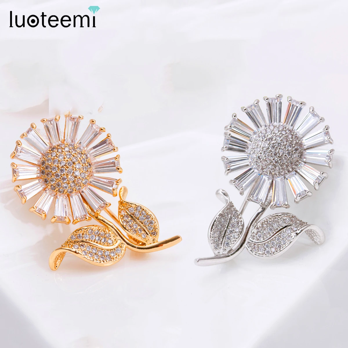 LUOTEEMI Wholesale Fashion Champagne Gold Silver Color Sunflower CZ Crystal Scarf Pin Brooch Friend Accessories Christmas Gifts
LUOTEEMI Wholesale Fashion Champagne Gold Silver Color Sunflower CZ Crystal Scarf Pin Brooch Friend Accessories Christmas Gifts