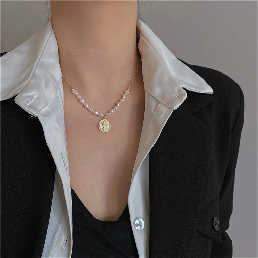 Luxury Pearl Round Coin Pendant Necklaces for Girls Exquisite Bead Chain Choker Party Jewelry Accessories Wedding Gift
Luxury Pearl Round Coin Pendant Necklaces for Girls Exquisite Bead Chain Choker Party Jewelry Accessories Wedding Gift