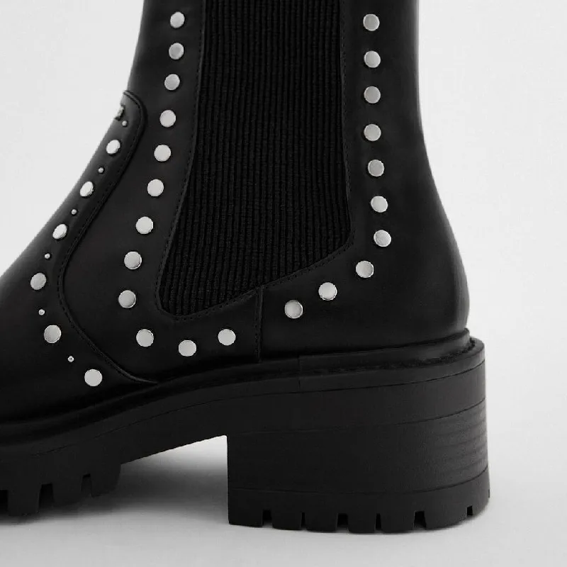 Winter Women Chunky Heels Platform Boots Black Leather Studded Ankle Boots for Women Platform Rivet Fur Winter Shoes
Winter Women Chunky Heels Platform Boots Black Leather Studded Ankle Boots for Women Platform Rivet Fur Winter Shoes