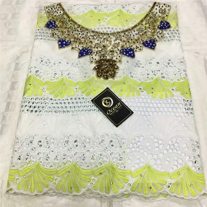 2020 latest lace High quality African 100%cotton swiss lace with stones fabric for Party long Dresses In white+green
2020 latest lace High quality African 100%cotton swiss lace with stones fabric for Party long Dresses In white+green