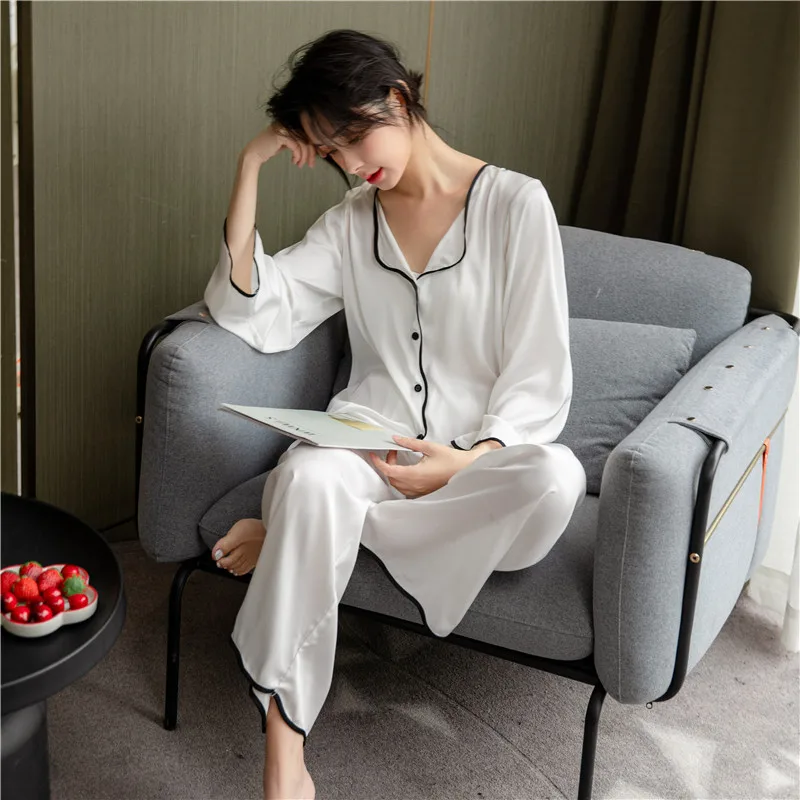Satin Sleepwear Intimate Lingeire With Buttons Lapel Pajamas Suit Women Long Sleeve Nightwear 2PCS Shirt&Pants Rayon Home Wear
Satin Sleepwear Intimate Lingeire With Buttons Lapel Pajamas Suit Women Long Sleeve Nightwear 2PCS Shirt&Pants Rayon Home Wear