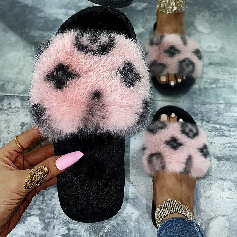 Cotton Slippers Women Winter Thick-soled Flat-heel One-line Color-blocking Plush Slippers Women's Plus Size Home
Cotton Slippers Women Winter Thick-soled Flat-heel One-line Color-blocking Plush Slippers Women's Plus Size Home