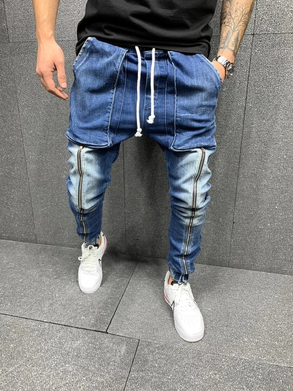 2021 New sportswear Men's jeans with Jean Paul Gaultier Hommeand Leather Long Rits Pants Hombre Street Wear Potlood Broek
2021 New sportswear Men's jeans with Jean Paul Gaultier Hommeand Leather Long Rits Pants Hombre Street Wear Potlood Broek