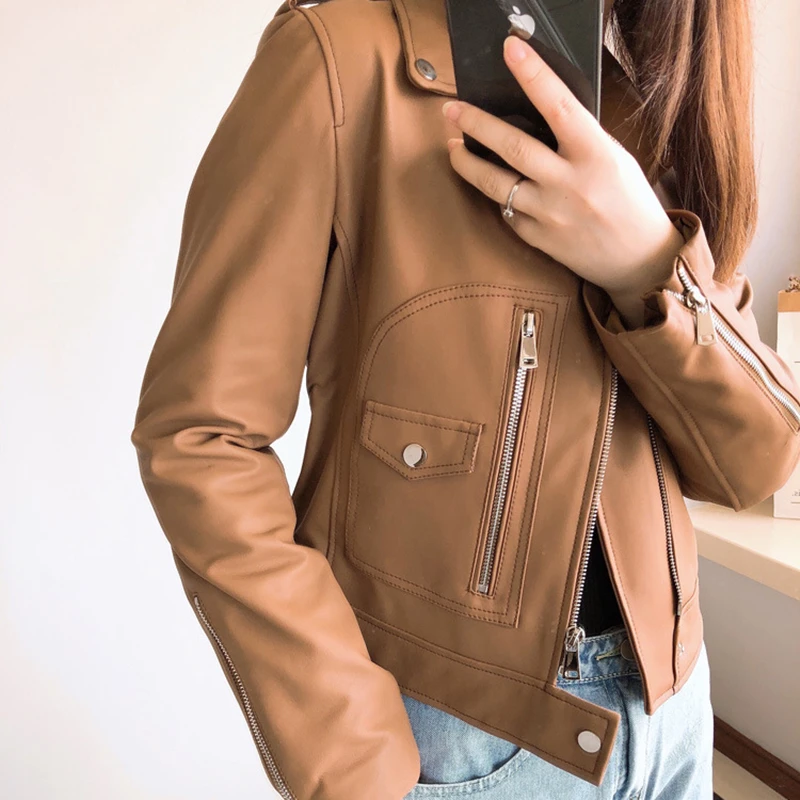 Genuine leather leather women's short motorcycle jacket 2020 autumn new slim and thin wild lamb leather single leather jacket
Genuine leather leather women's short motorcycle jacket 2020 autumn new slim and thin wild lamb leather single leather jacket