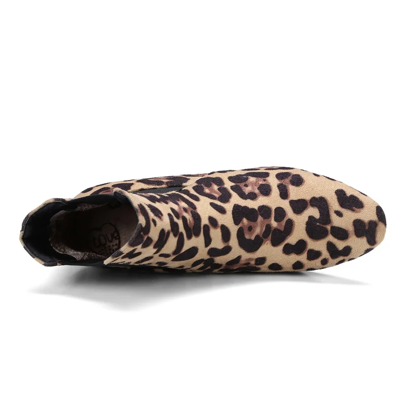 New Autumn Winter Women Leopard Ankle Boots Woman Vintage Plus Size Female Square head high Heel Ladies short boot
New Autumn Winter Women Leopard Ankle Boots Woman Vintage Plus Size Female Square head high Heel Ladies short boot