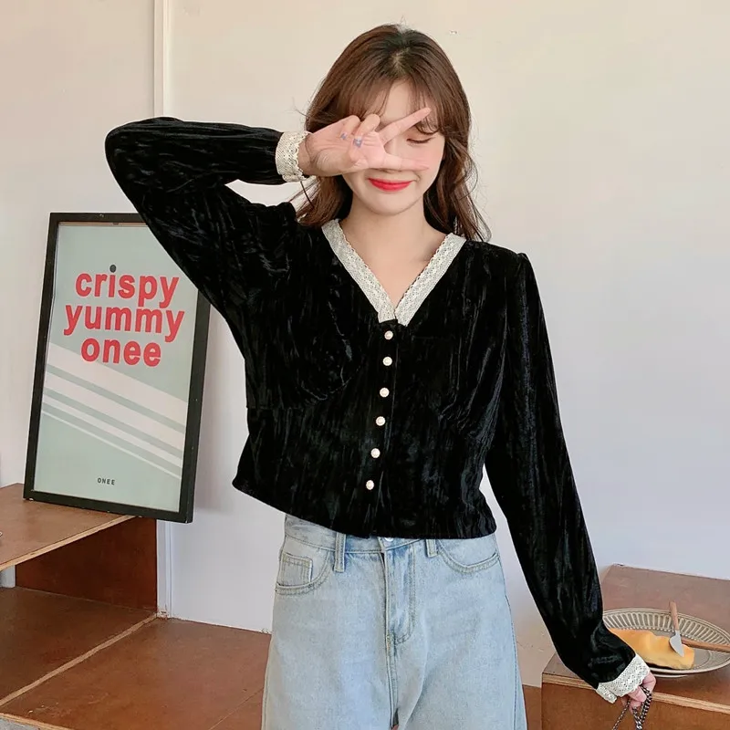 Lucyever Plus Size 4XL Vintage Velvet Shirt Women 2020 New Sweet Patchwork Lace Black Pullover Woman Korean Slim Bottoming Tops 
Lucyever Plus Size 4XL Vintage Velvet Shirt Women 2020 New Sweet Patchwork Lace Black Pullover Woman Korean Slim Bottoming Tops
