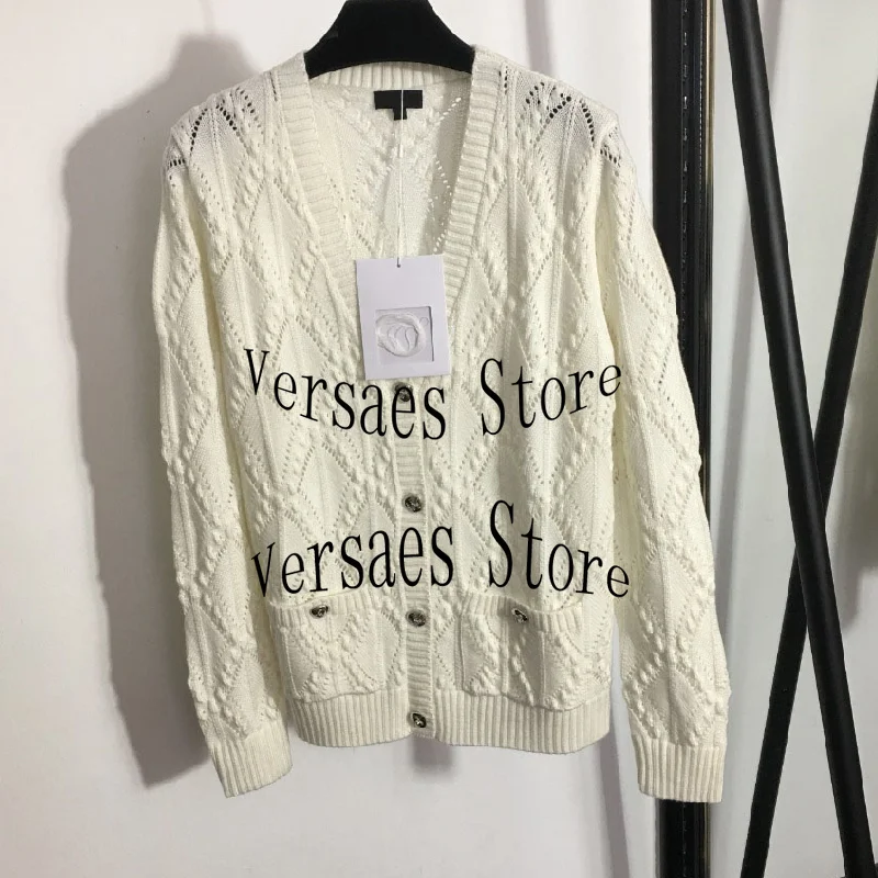 luxury design love diamond button fashion women's rhomboid knitted hollow long sleeve cardigan temperament V-Neck Sweater Coat
luxury design love diamond button fashion women's rhomboid knitted hollow long sleeve cardigan temperament V-Neck Sweater Coat