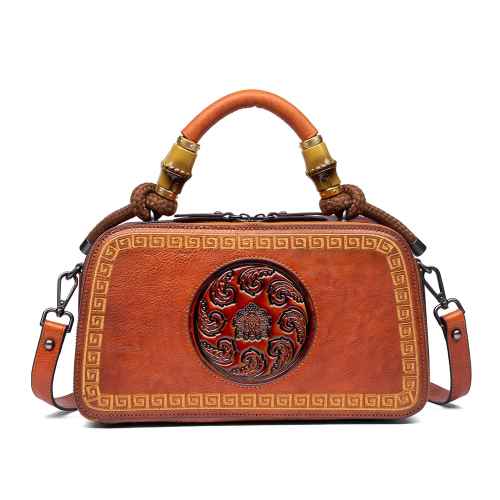 Straight head leather handbag women's single shoulder messenger bag leather embossed vegetable tanning bag
Straight head leather handbag women's single shoulder messenger bag leather embossed vegetable tanning bag