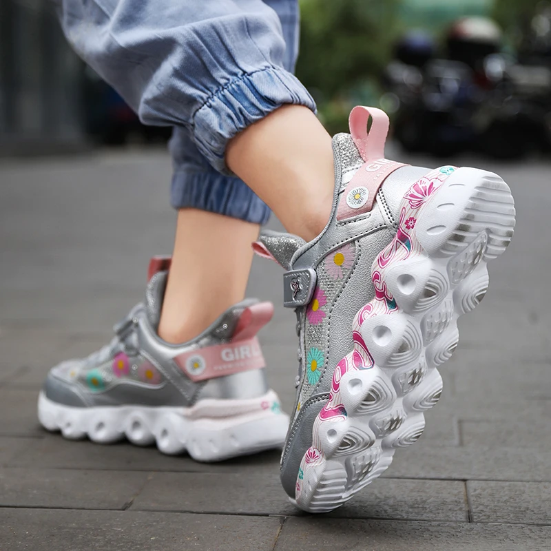 Children Shoes Breathable Kids Sneakers Tenis Masculino Cute Flowers Girls Shoes Student Mesh Training Sport Flats Soft Footwear
Children Shoes Breathable Kids Sneakers Tenis Masculino Cute Flowers Girls Shoes Student Mesh Training Sport Flats Soft Footwear