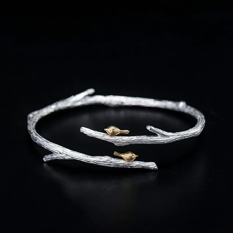 Flyleaf 925 Sterling Silver Retro Branch Gold Bird Bangles For Women Chinese Style Handmade Vintage Jewelry
Flyleaf 925 Sterling Silver Retro Branch Gold Bird Bangles For Women Chinese Style Handmade Vintage Jewelry
