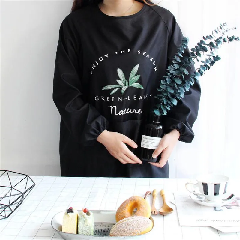 High Quality Home Adult Parent-child Apron Waterproof And Oil-proof Printed Dirty Kitchen Apron Home Long-sleeved Apron
High Quality Home Adult Parent-child Apron Waterproof And Oil-proof Printed Dirty Kitchen Apron Home Long-sleeved Apron