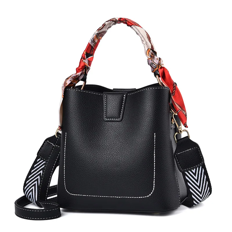 Shoulder messenger bag female 2021 new Korean fashion simple portable bucket bag large capacity ladies bag
Shoulder messenger bag female 2021 new Korean fashion simple portable bucket bag large capacity ladies bag