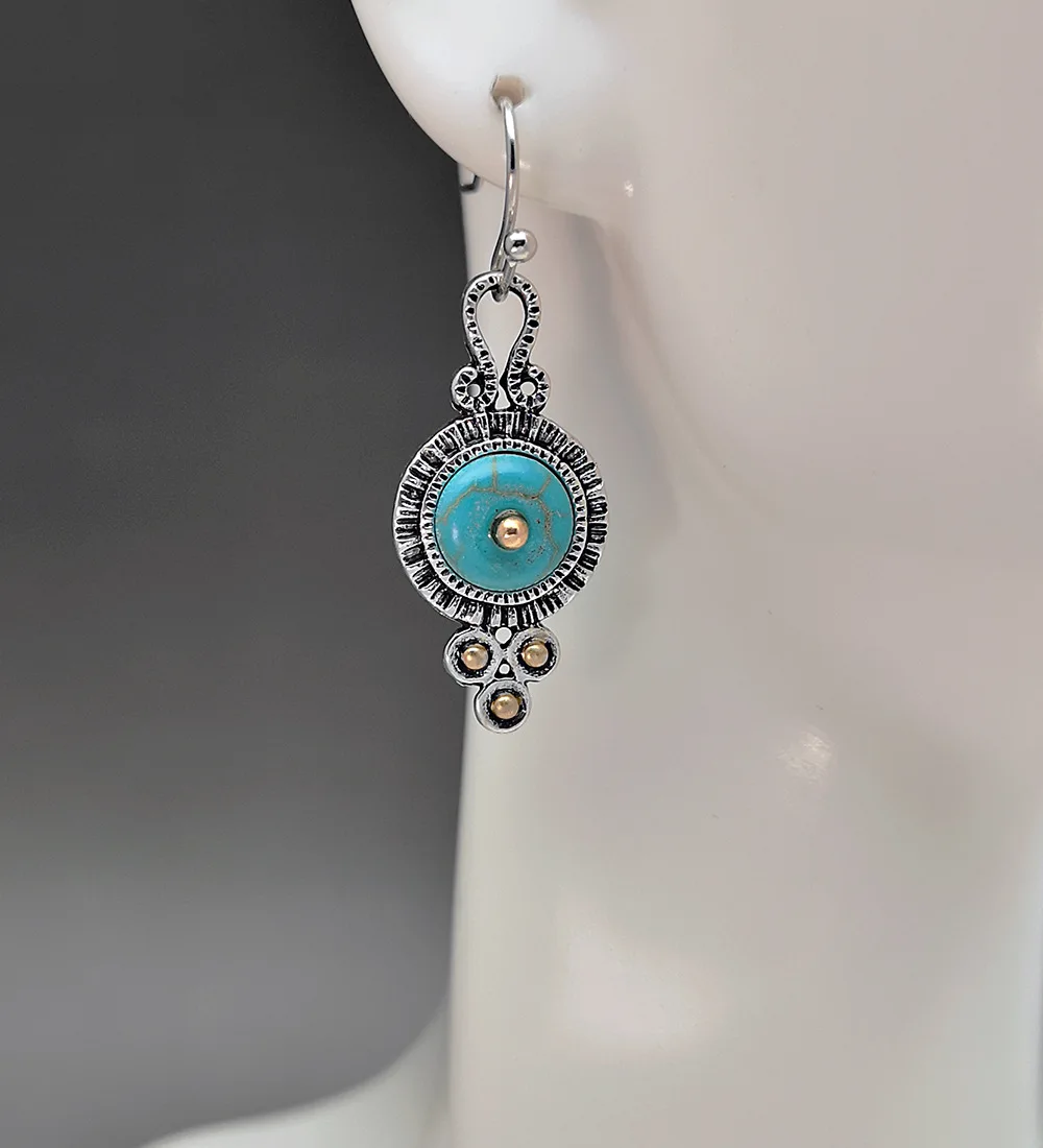 European And American Silver-Plated Vintage Earrings Ethnic Style Creative Turquoise Long Earrings Woman Jewelry
European And American Silver-Plated Vintage Earrings Ethnic Style Creative Turquoise Long Earrings Woman Jewelry