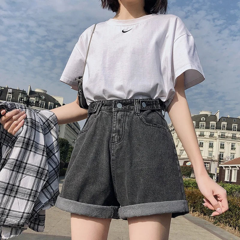 New Summer Women High Waist Button Wigh Leg Jeans Shorts Casual Female Loose Fit Blue Denim Shorts
New Summer Women High Waist Button Wigh Leg Jeans Shorts Casual Female Loose Fit Blue Denim Shorts