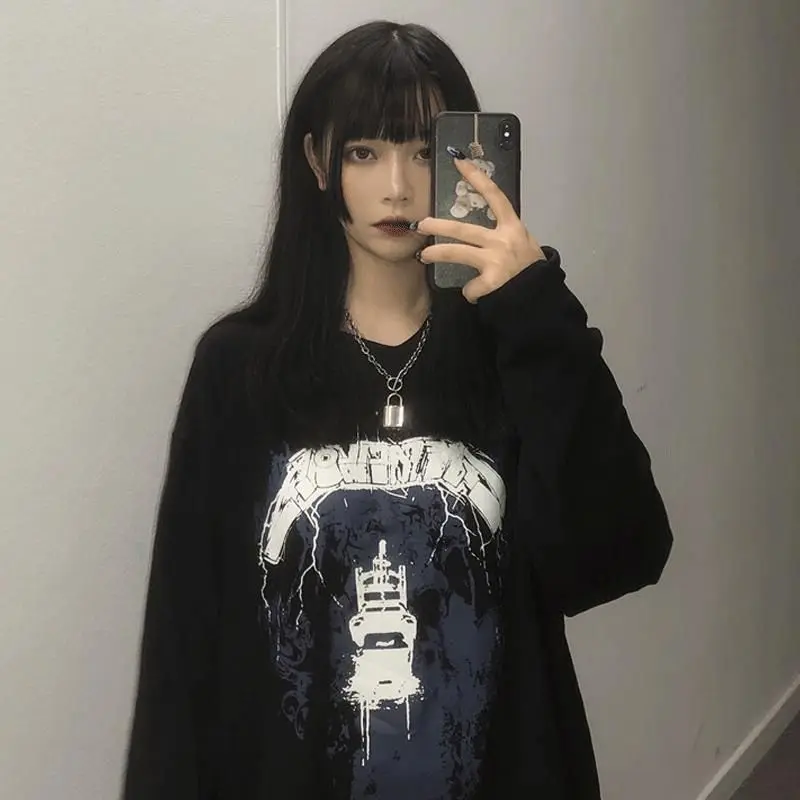 T-shirt Early Autumn Korean Long Sleeve Harajuku Retro Dark Rock Print Top Loose And Versatile For Men And Women Hip Hop
T-shirt Early Autumn Korean Long Sleeve Harajuku Retro Dark Rock Print Top Loose And Versatile For Men And Women Hip Hop