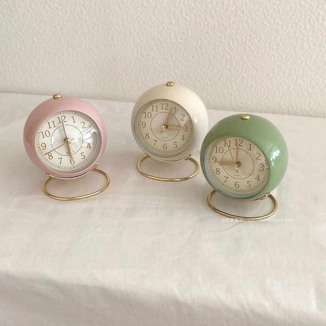 Retro Luxury Kids Alarm Clocks Modern Simple Modern Desktop Small Silent Alarm for Home and Garden TZNZ
Retro Luxury Kids Alarm Clocks Modern Simple Modern Desktop Small Silent Alarm for Home and Garden TZNZ