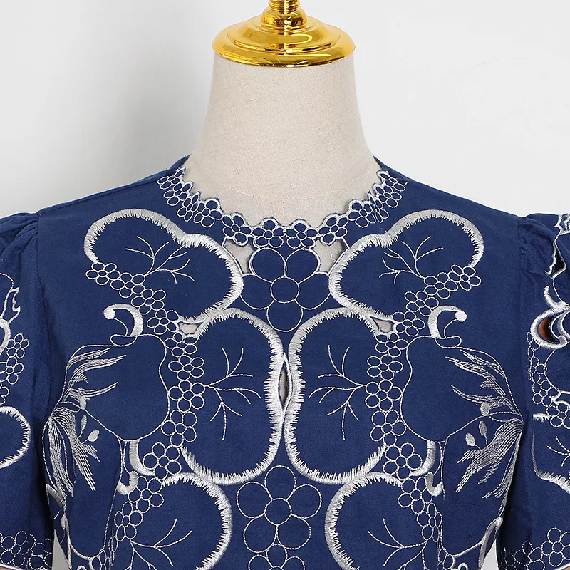 Piece Set Women Floral Embroidery Summer Cropped Tops+High Waist Zipper Vintage Shorts Set Blue Matching Suit Short
Piece Set Women Floral Embroidery Summer Cropped Tops+High Waist Zipper Vintage Shorts Set Blue Matching Suit Short