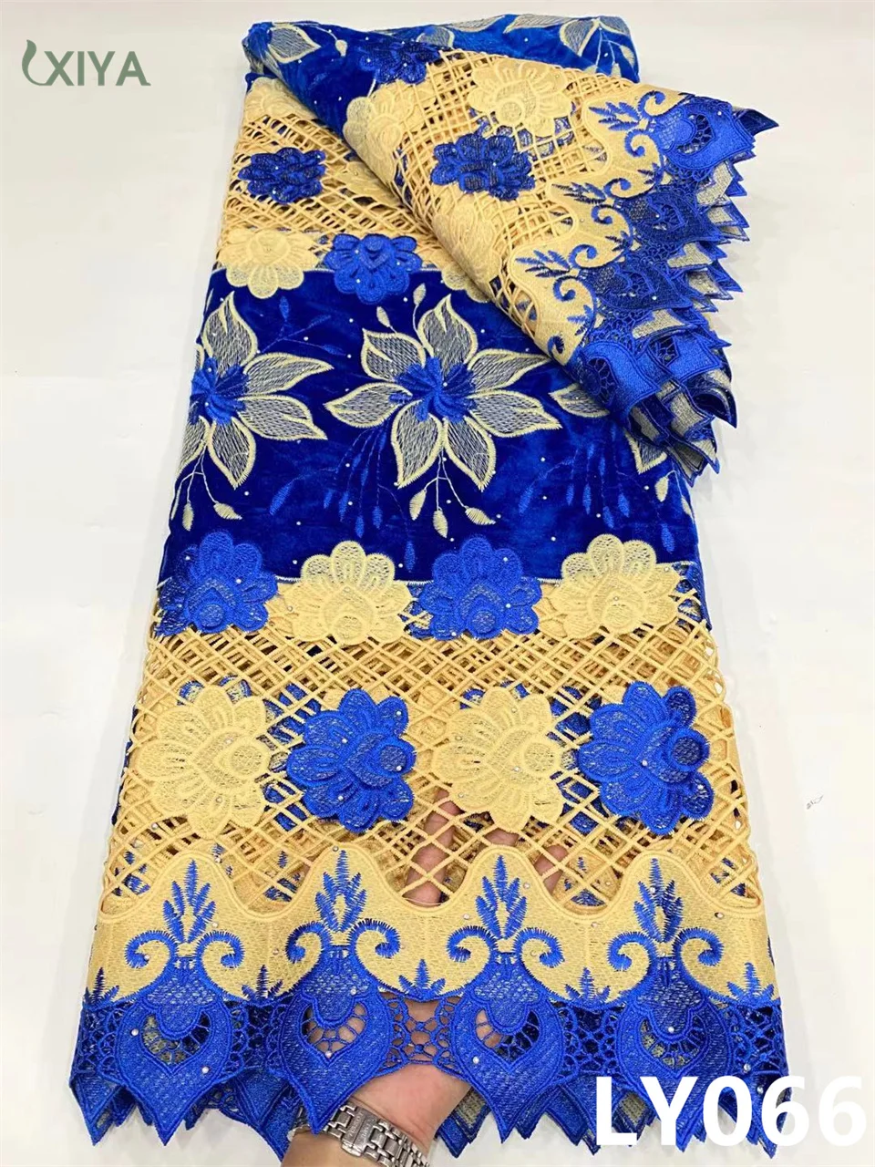 African Guipure Lace Fabrics Royal Blue Cord Lace Fabric High Quality Nigerian Water Soluble Lace Fabrics with Stones LY066
African Guipure Lace Fabrics Royal Blue Cord Lace Fabric High Quality Nigerian Water Soluble Lace Fabrics with Stones LY066