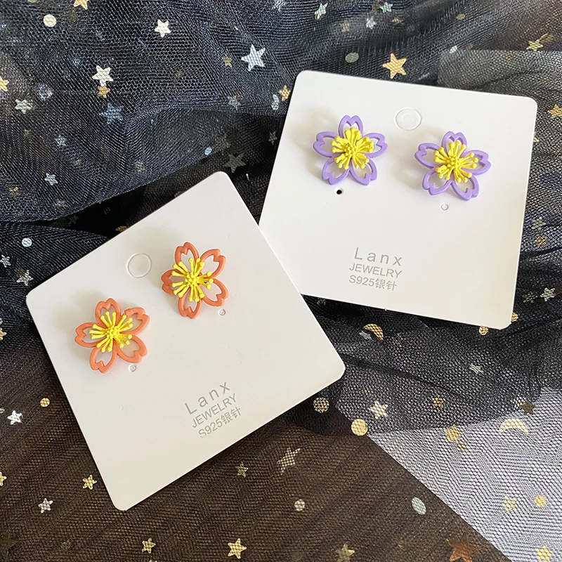 Korean Cute Small flower Stud Earrings For women fresh and sweet Statement Earring Girl 2020 Fashion Jewelry
Korean Cute Small flower Stud Earrings For women fresh and sweet Statement Earring Girl 2020 Fashion Jewelry