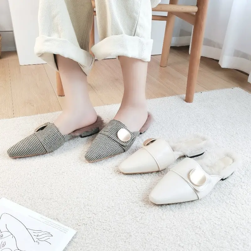 Women Slippers Indoor Charm Pointy Solid Color 2020 New Brand Fashion Buckle Office Slippers Slip-on Comfortable Fur Woman Shoes
Women Slippers Indoor Charm Pointy Solid Color 2020 New Brand Fashion Buckle Office Slippers Slip-on Comfortable Fur Woman Shoes