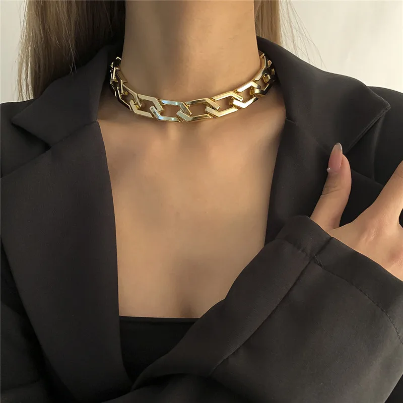 Korean Stylish Pop CCB Diamond Buckle Women's Neck Chain Accessories Y2K Cool And Creativity Exaggerated Short Clavicle Necklace
Korean Stylish Pop CCB Diamond Buckle Women's Neck Chain Accessories Y2K Cool And Creativity Exaggerated Short Clavicle Necklace
